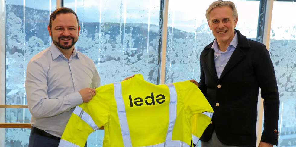 Skagerak Nett får nytt navn 1. februar. Konsernsjef Jens Bjørn Staff (t.h.).og administrerende direktør i Lede, Øivind Askvik.