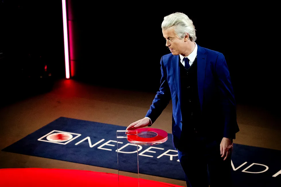 Geert Wilders er stolt, men erkjenner samtidig at partiet er langt unna målet etter onsdagens valg i Nederland. Foto: Remko De Waal/REUTERS/Pool/NTB scanpix