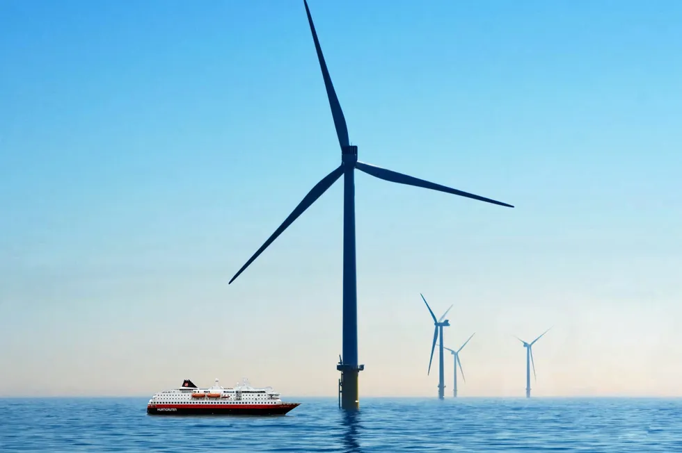 Hurtigrutas "Polarlys", 123 meter lang og 30 meter høy, blir liten ved siden av turbinen på estimerte 283 meter.