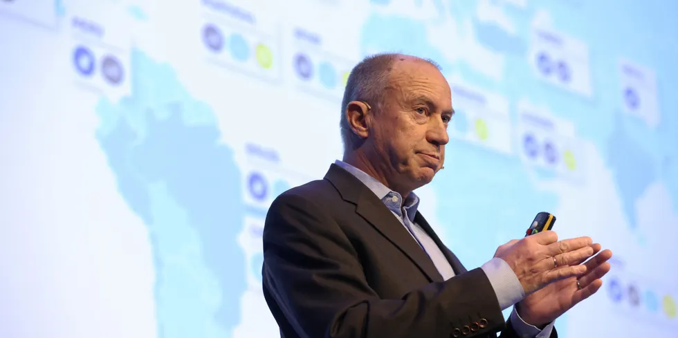 Konsernsjef Christian Rynning-Tønnesen viser gjerne frem verdenskart som viser alle landene der Statkraft er engasjert. Men omsetningen og inntektene kommer i all hovedsak fra virksomheten i Norge.