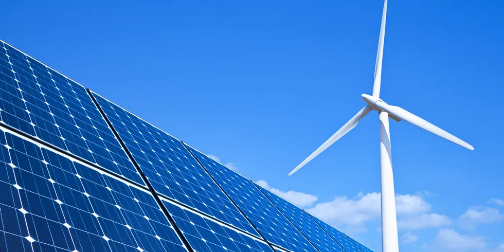 Veksten av solenergi og vindkraft er nærmest ustoppelig mener DNV.