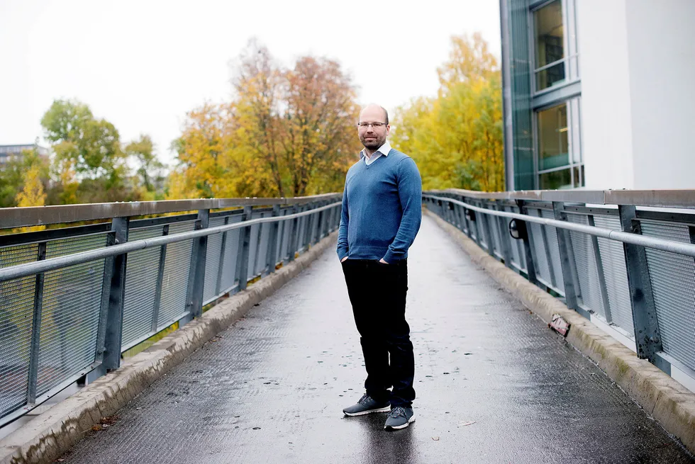 Cicero-forsker Steffen Kallbekken frykter det blir vanskelig å heve utslippsmålene for de andre landene i Parisavtalen dersom USA trekker seg ut. Foto: Mikaela Berg