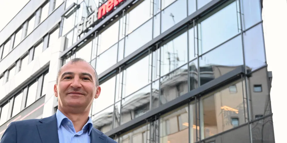 Statnetts nye direktør for innovasjon og teknologi, Nenad Keseric, på plass utenfor lokalene i Nydalen.