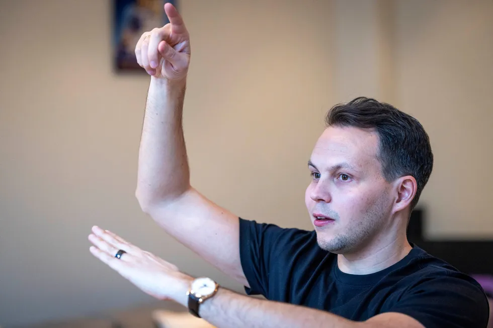 – Jeg er i en heldig posisjon i forhold til mange andre, sier kryptogründer Aleksander Leonard Larsen.