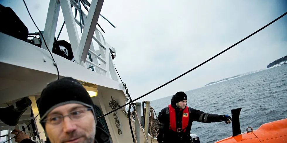 UBEMANNET: Kongsberg Maritime lager den ubemannede ubåten Hugin i Horten. Vi ble med på tur hvor de viste oss hvordan Hugin kan slippes ut i vannet, være borte i over en time mens den fotograferer en rørledning på havets bunn og så kommer opp igjen med informasjon om hva den har funnet. Foto: Thomas T. Kleiven