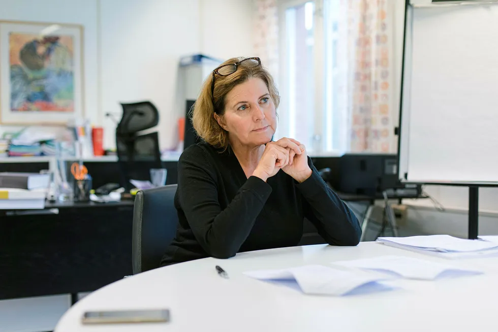Debatten i etterkant av Haddy Njies bok om varslene mot ektemannen Trond Giske, får likestillingsombud Hanne Bjurstrøm til å gå ut.