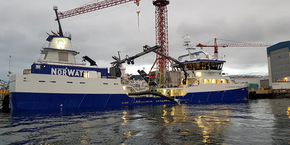 Ved Aas Mek. Verksted på Vestnes i Møre og Romsdal, frykter de konkurransen fra utenlandske verft hvis forslaget om grunnrenteskatt i havbruksnæringen blir vedtatt.