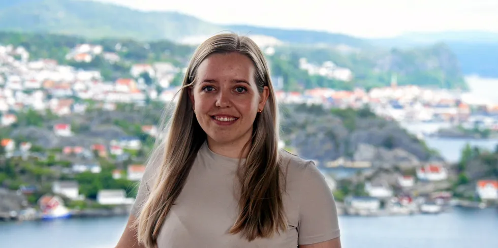 Thea Øverli er storkundekontakt i Lede, og er dermed ansvarlig for å ordne køen for alle de som søker om nettkapasitet på mer enn 1 MW.