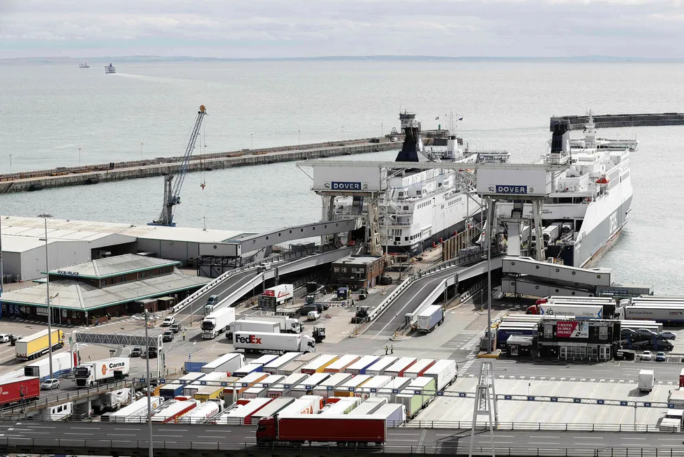 NHO advarer mot fullt kaos her på fergeterminalen i Dover 29. mars 2019. Dette er den viktigste britiske ankomsthavnen for trailere fra kontinentet.