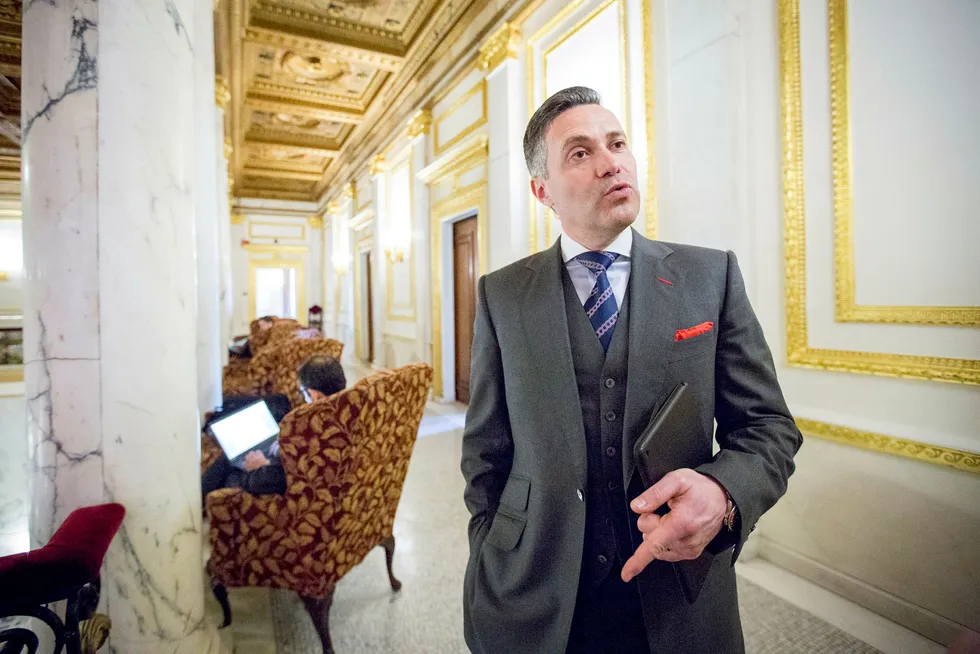 Administrerende direktør Erik Helberg i Clarkson Platou Securities er enig i at gjelden er for høy i shipping. Foto: Orjan F. Ellingvag