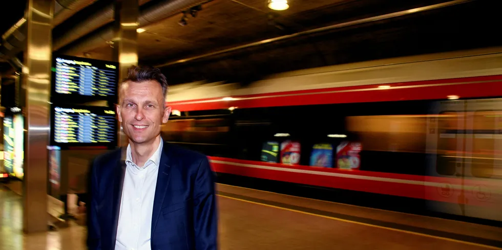 Knut Kroepelien i Energi Norge forsikrer at nettselskapene er vant til å håndtere beredskapssituasjoner, og har et godt samarbeid på tvers. De har også har tett dialog med de regionale beredskapsorganisasjonene i NVE og hos Fylkesmenn.
