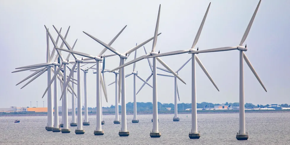 Danmark skal femdoble energiproduksjonen fra havvind fram mot 2030, og vil samtidig ha slutt på all bruk av gass til oppvarming av boliger innen 2035.