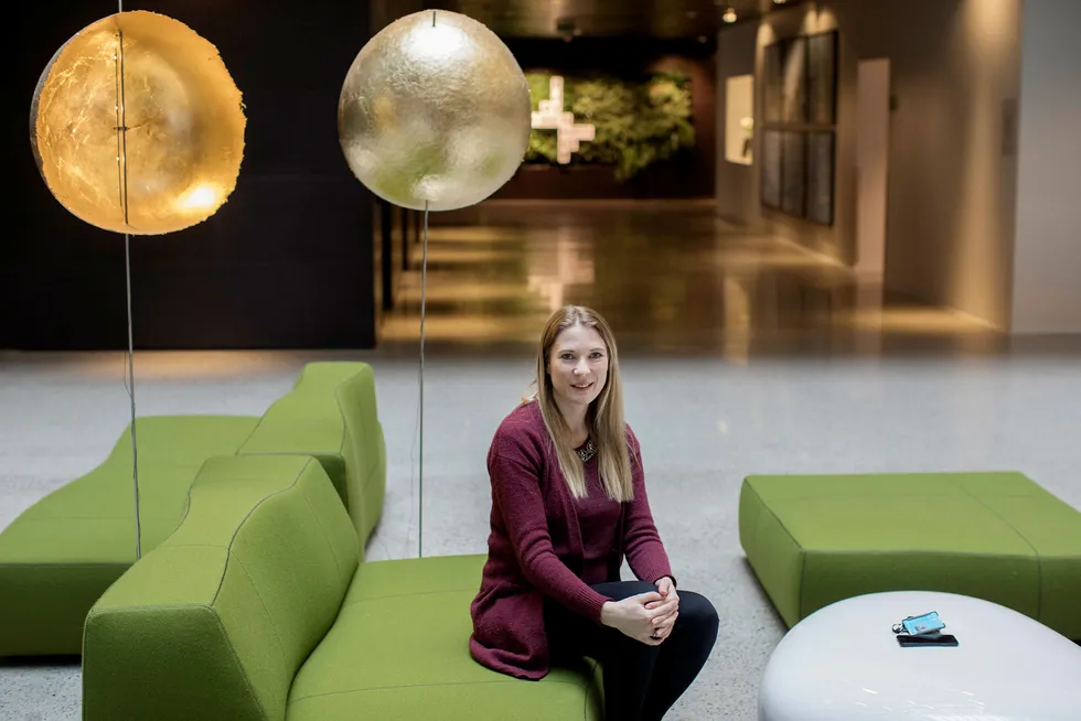 Gunnhild Orten (34) gjorde det mange studenter visstnok er for sjenerte til - og det ga resultat. Se hvordan i saken. Foto: Øyvind Elvsborg