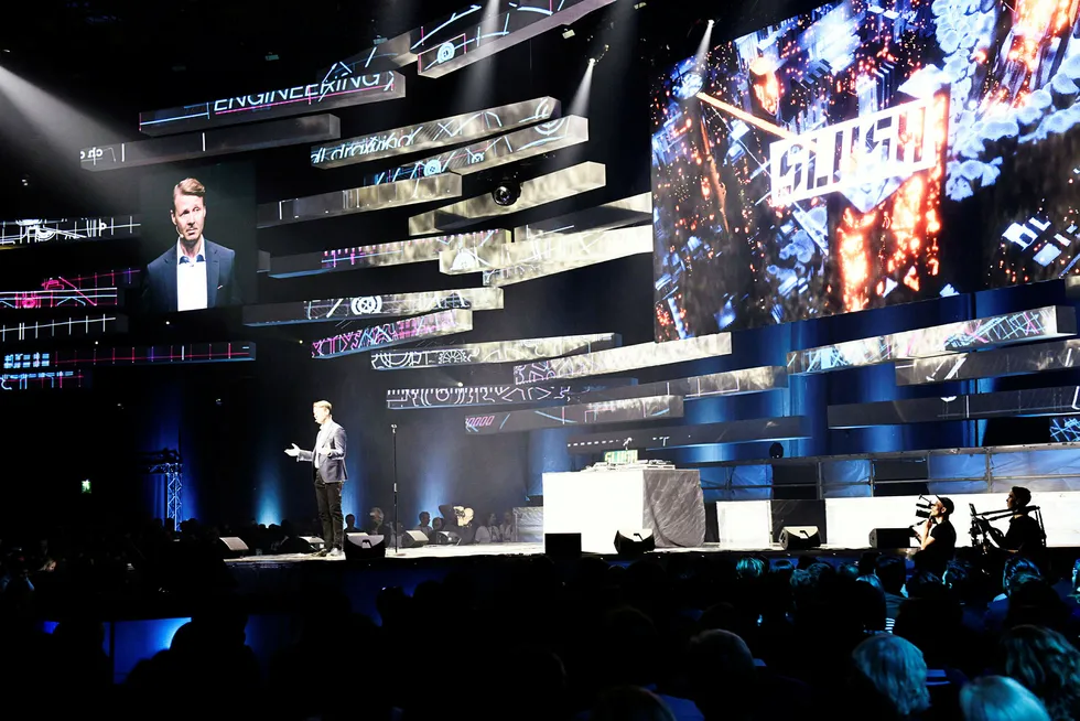 Nokia-styreleder Risto Siilasmaa taler under åpningen av gründer- og teknologikonferansen Slush 2018 i Helsingfors.