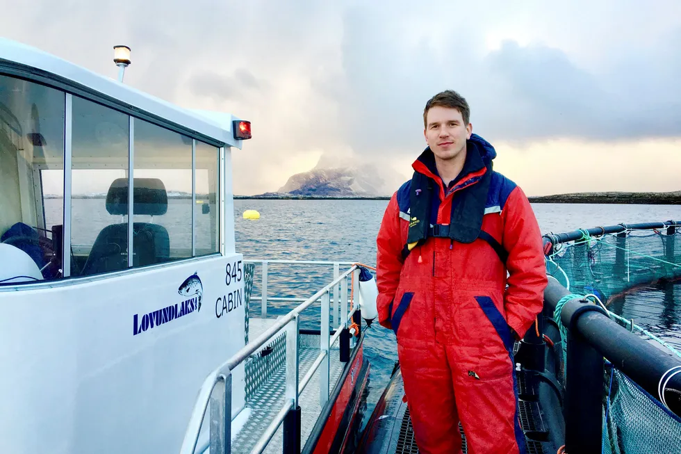 – Vi investerer i økt vekst fordi det er det er lakseoppdrett vi har tro på og som vi skal drive på med, sier Jacob Meland i Lovundlaks. Foto: Privat