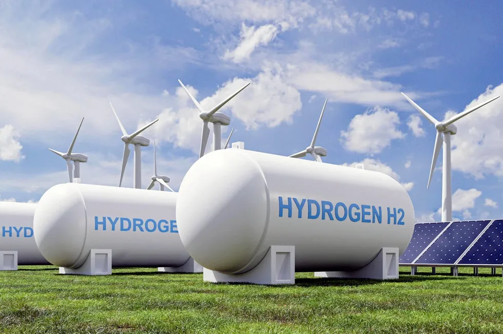 Enova deler ut 1,2 milliarder til maritime selskaper som satser på hydrogen- og ammoniakkdrevne fartøy.