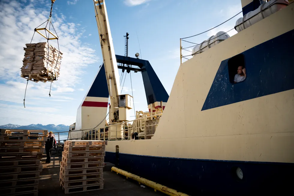 Et russisk fiskefartøy ligger til kai i Tromsø i fjor sommer.