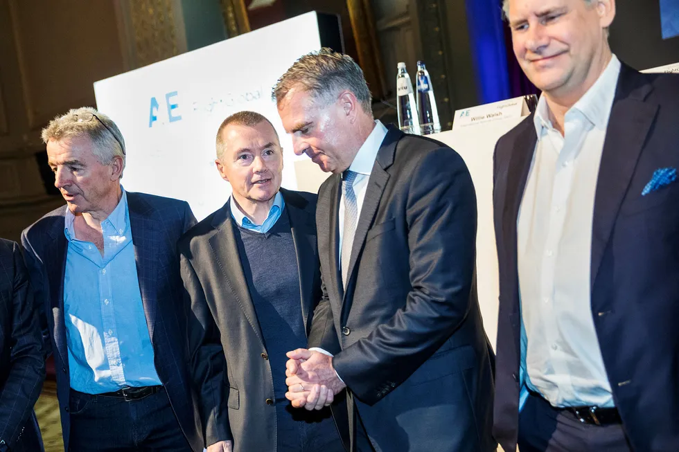 IAGS toppsjef Willie Walsh (nummer to fra venstre) sier uroen rundt brexit ikke påvirket beslutningen om å gi opp kjøpet av Norwegian. Onsdag var han i Brussel med blant annet Ryanair-sjef Michael O'Leary (fra venstre), Lufthansa-sjef Carsten Spohr og Easyjet-sjef Johan Lundgren.