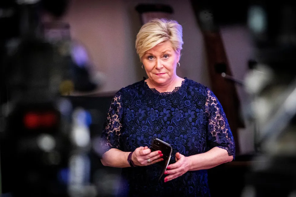 Frp-leder og tidligere finansminister Siv Jensen advarer mot å la "fy-listen" for Oljefondet bli for lang, og mener det kan få konsekvenser for fondets avkastningsmuligheter.