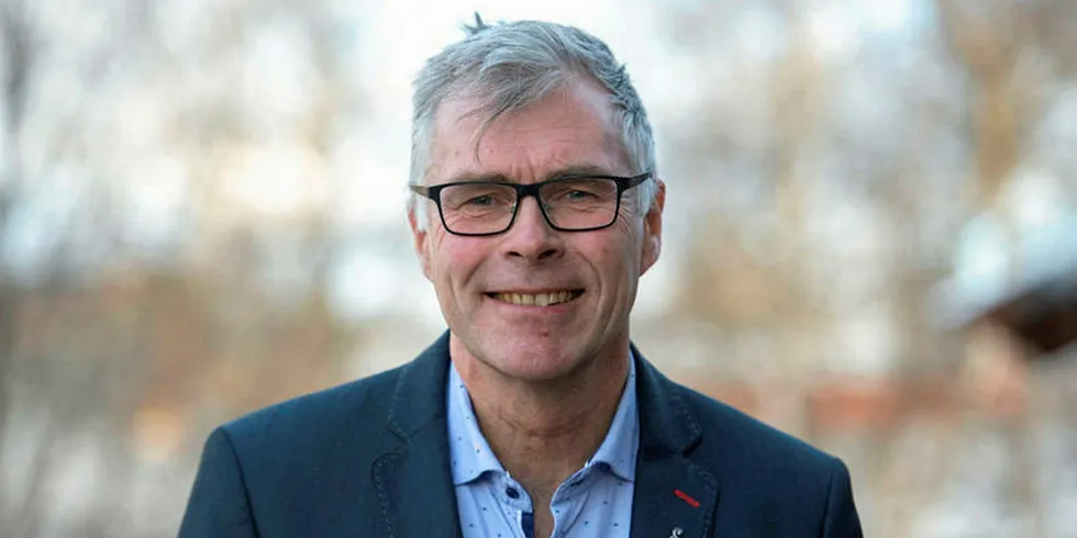 Ordfører i Bykle kommune og nestleder i LVK, Jon Rolf Næss, sier kraftkommunene har ryggrad for å tåle lave priser, men det er bekymring for hvor lenge krisen vil være.