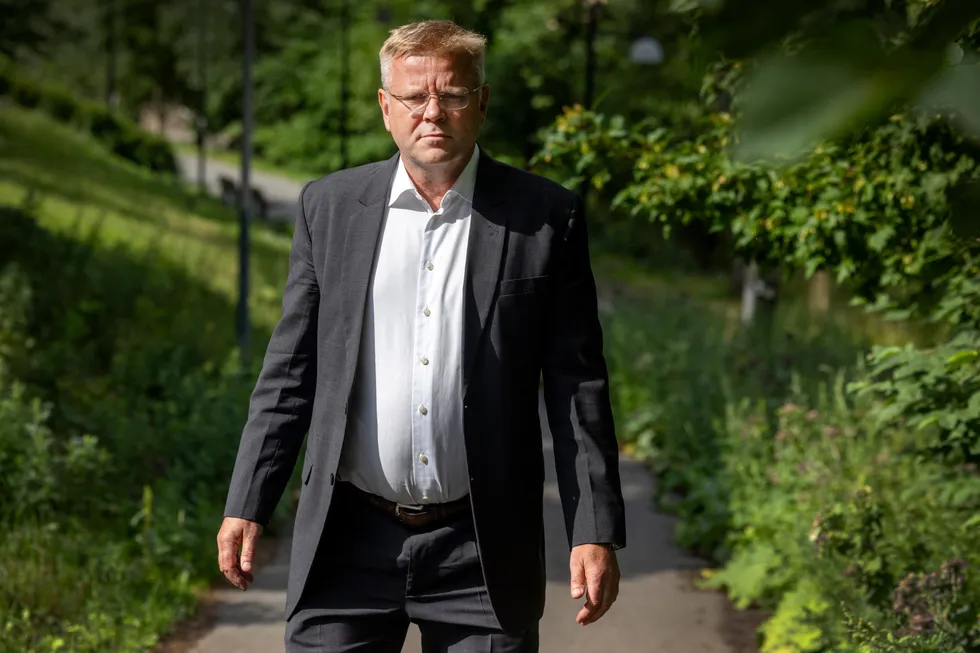 – Jeg blir vel egentlig ikke så overrasket om man bare har latt dette seile og nyter sommerferien, sier advokat Tore Jarl Hjelseth om at Finanstilsynet ikke har gjennomført nytt tilsyn av Sandnes-selskapet Multi Markets.