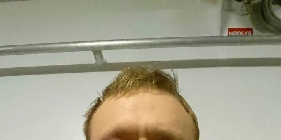 MÅ VELGE: Raymond Karlsen føler seg tvunget til å velge mellom utdanning, samfunnsengasjement og fiske når han ikke får bruke leieskipper i studietiden.Foto: Privat