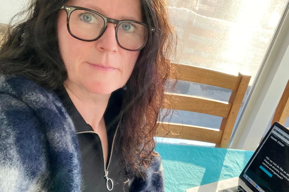 Ingunn Strand (50) har vært arbeidssøker siden mars i fjor. – Nå er jeg litt i villrede, men jeg vil gjerne ha jobb, sier hun.