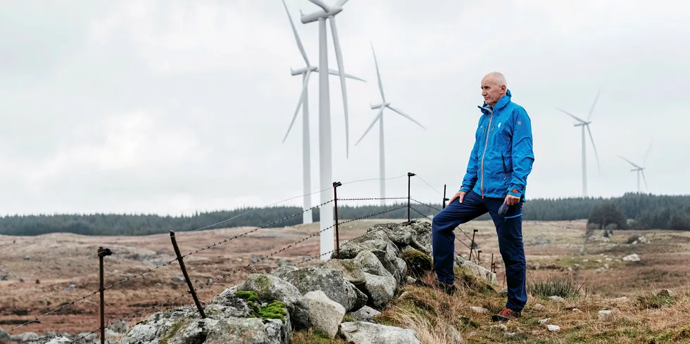 ØNSKER DIALOG: Styreleder i Den Norske Turistforening, Per Hanasand, oppfordrer til en mer fredelig dialog om hvor vindkraft bør bygges ut, gjerne ved bålet ute i naturen.