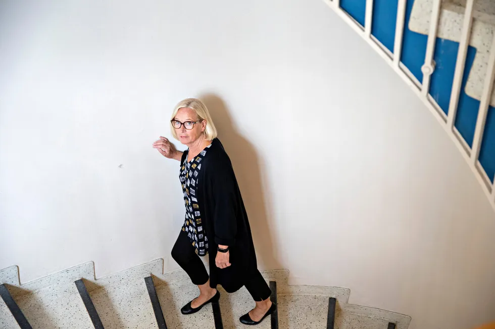 Senterpartiets parlamentariske leder Marit Arnstad er helt enig med byrådsleder Raymond Johansen (Ap) om at partiene på Stortinget må finne en løsning for Nobelinstituttets økonomiske problemer.