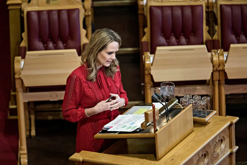 Barne- og likestillingsminister Linda Helleland vil nedjustere norske trygdeytelser som sendes ut av landet. Foto: Aleksander Nordahl