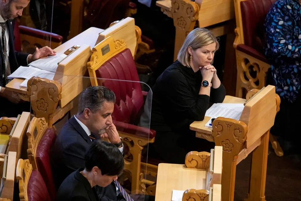 Partiet Venstre går i sitt prinsipprogram inn for sletting av kjønn fra offentlige registre. Individets kjønn er en privat affære, skriver Bjørn Gabrielsen. Venstre-statsrådene Abid Raja og Guri Melby.