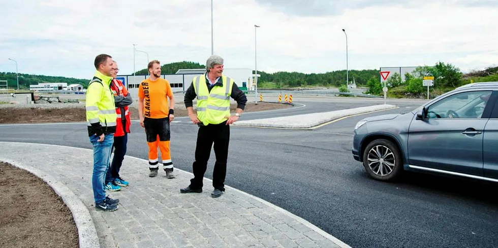 Fra markeringen av at rundkjøring ble etablert på Sandstad på Hitra.