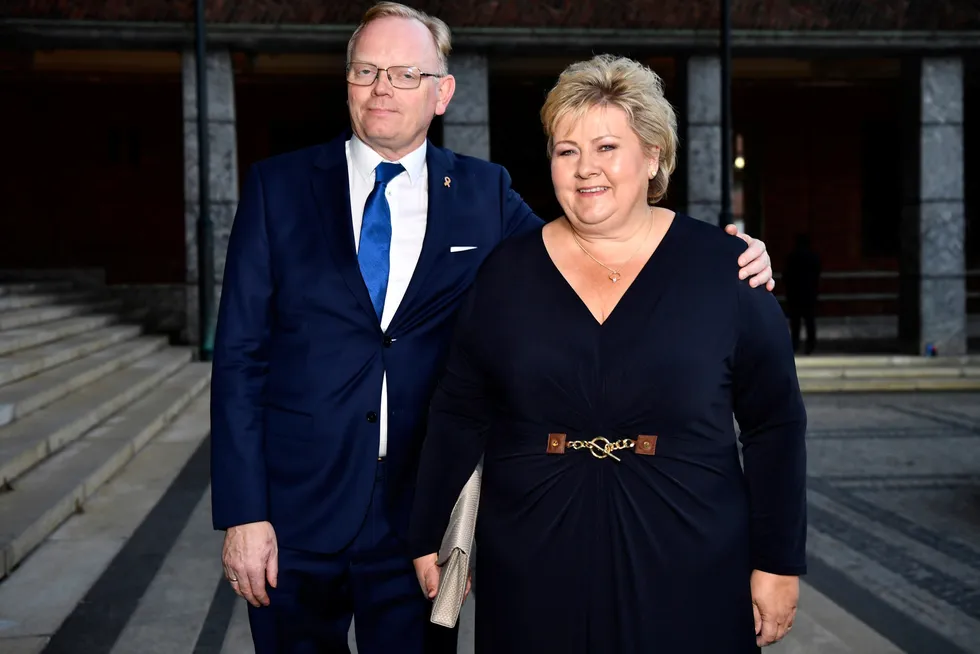 Daværende statsminister Erna Solberg og hennes mann Sindre Finnes på middag i Oslo rådhus.