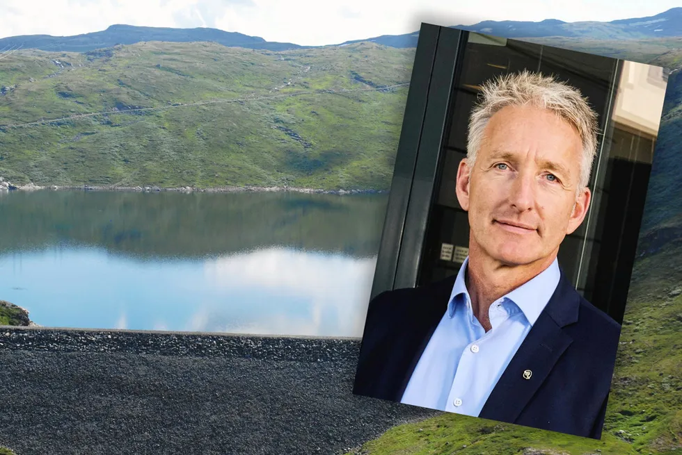 Konsernsjef Oddmund Kroken i Østfold Energi sikter mot å ta i bruk stordata og kunstig intelligens for å stå bedre rustet i et stadig mer svingende kraftmarked.
