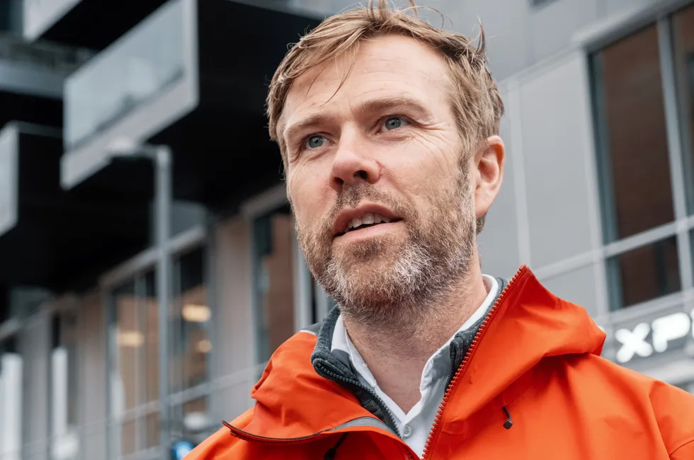 Eldar Lillevik, partner og ekspert på cybersikkerhet i konsulentselskapet PwC, er glad for at EU setter strengere krav til hele leverandørkjeden. – Det vi legger merke til når vi ser på flere bransjenormer og bransje-reguleringer, er at de i liten eller ingen grad stiller krav til leverandørene av kritiske komponenter og styringssystemer, sier sikkerhetseksperten.