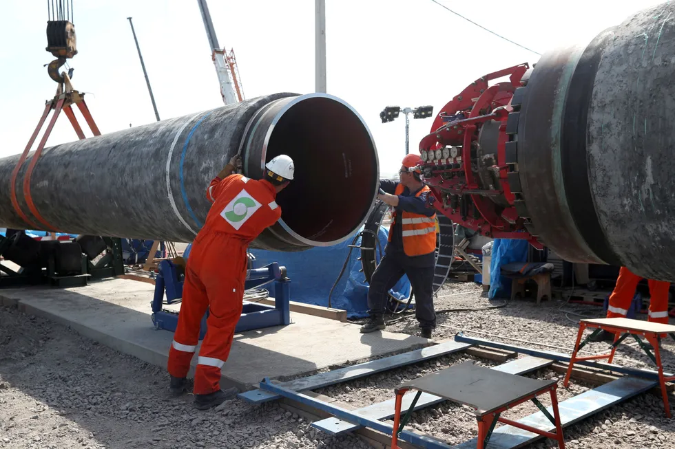 Her legges Nord Stream 2-gassrør i nærheten av Kingisepp, Leningrad-regionen i Russland.