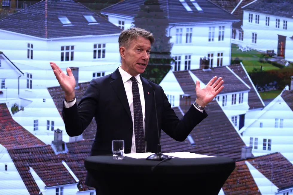 Det har kommet over hundre høringssvar siden Energiminister Terje Aasland holdt pressekonferanse om Norgespris 10. mars.