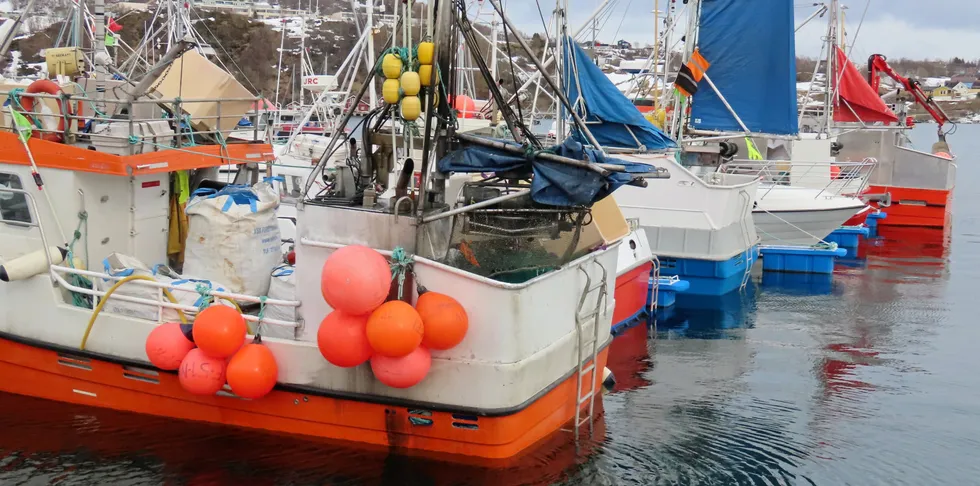 Den første delen av fiskeflåten under 15 meter har nå fått krav om ERS og VMS. Til kommende årsskifte følger hovedtyngden av sjarkflåten etter.