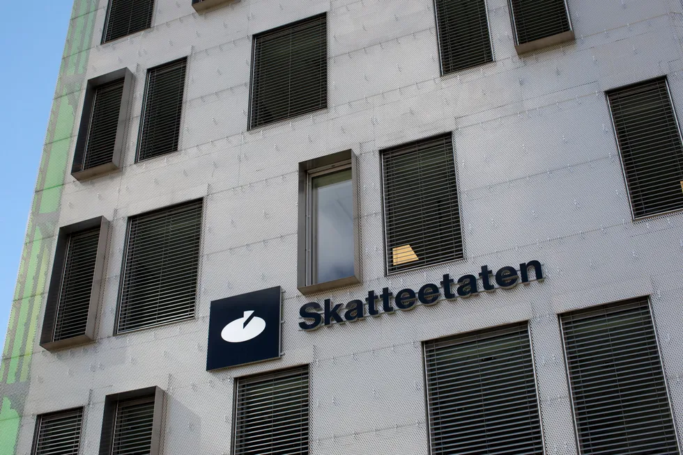 Skatteetaten har de siste årene redusert antall ansatte med 150 i året, skriver artikkelforfatteren.