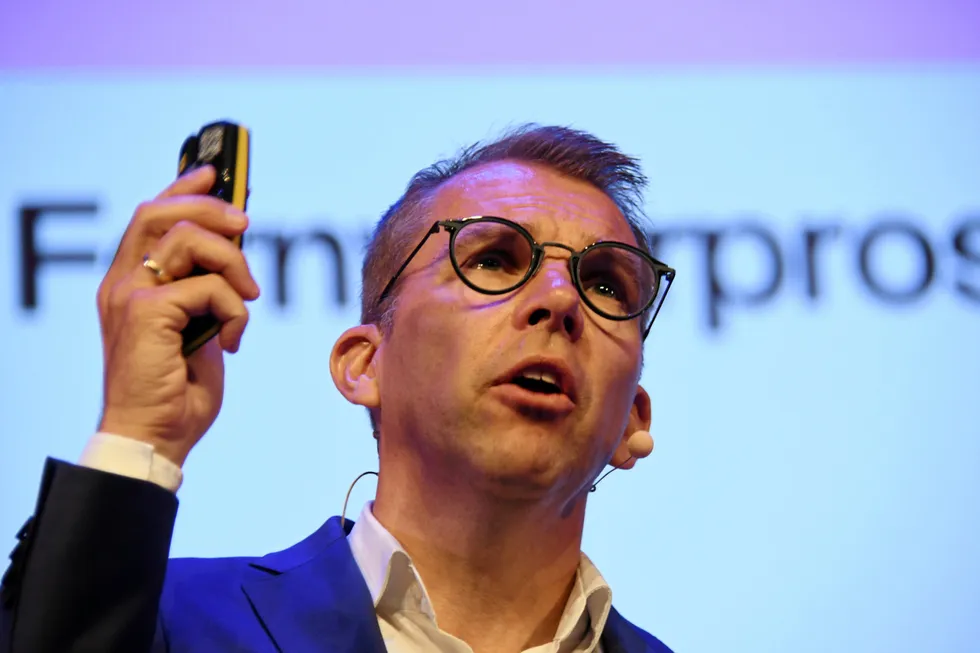 Konsernsjef i Å Energi, Steffen Syvertsen, er fornøyd med konsernets nyeste investering.
