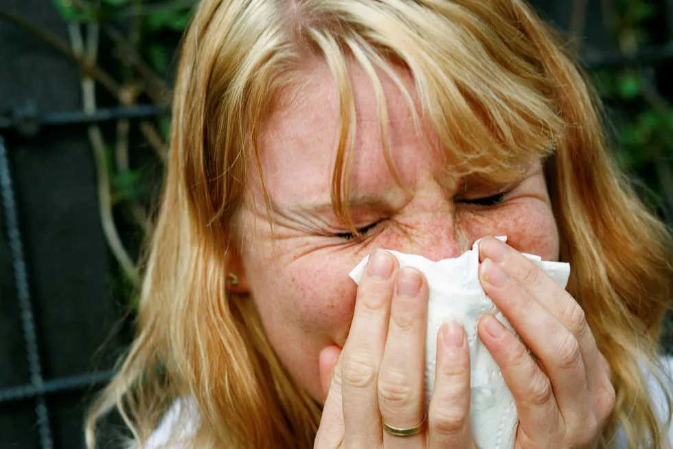 Det kan kanskje være en liten forebyggende effekt av vitamin D mot luftveisinfeksjoner hos personer med svært alvorlig vitamin D-mangel, skriver Rolf Jorde i innlegget.