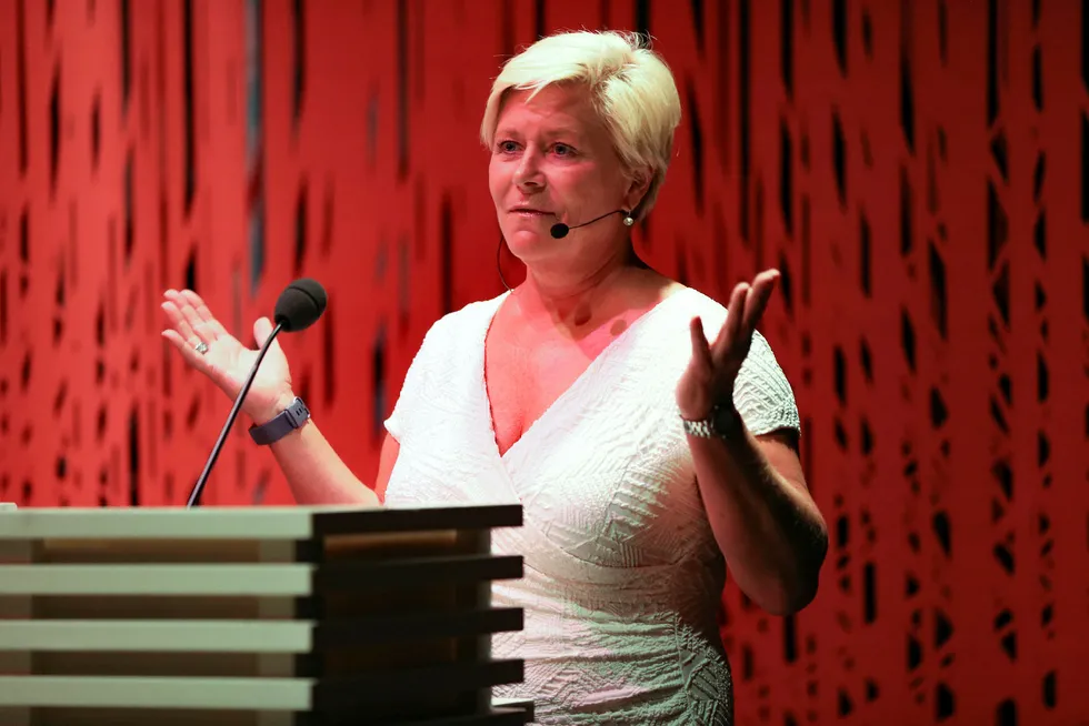 FrP-leder Siv Jensen holder sitt partilederforedrag på Litteraturhuset tirsdag ettermiddag.