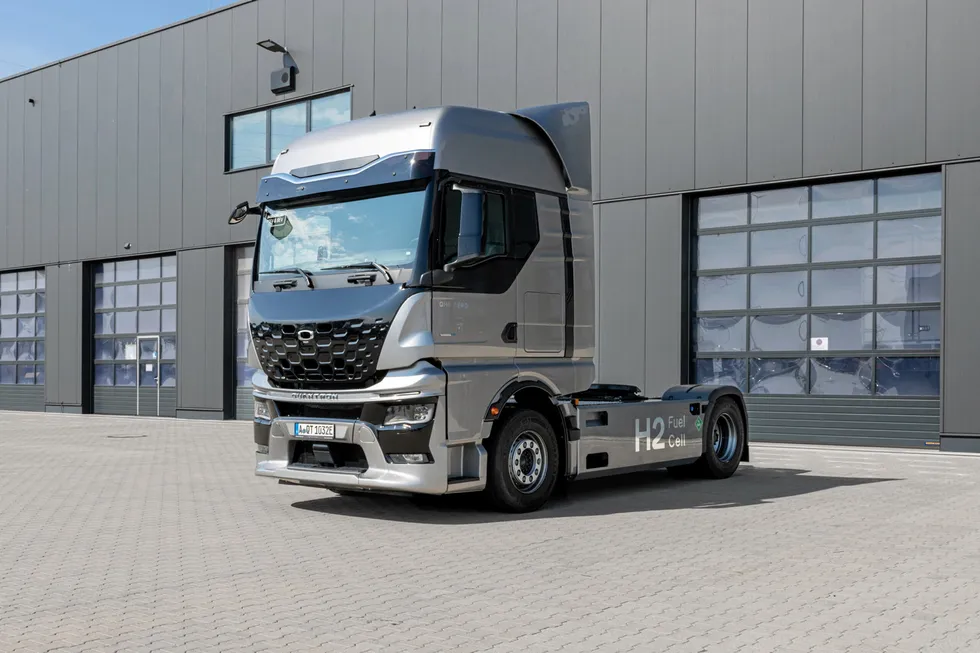 The QHM AERO fuel-cell truck, capable of carrying 44 tonnes.
