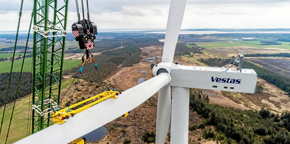 Vestas will deliver turbines to the Derrinlough project.