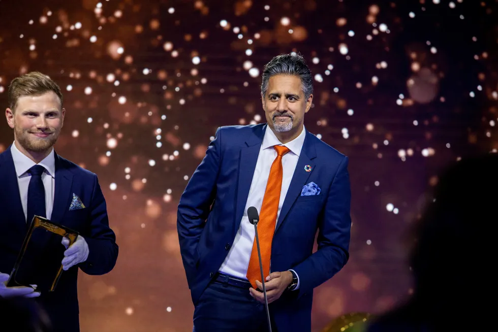 Tidligere kulturminister Abid Raja, her fotografert da han delte ut pris under Gullruten 2020, er strålende fornøyd med å ha bidratt til å skape det han mener er verdens beste koronastøtteordninger for kultursektoren.