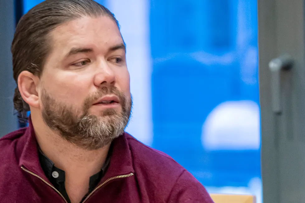 Magnus Rønningen har fått betaling for forlaget Strawberry Publishing.