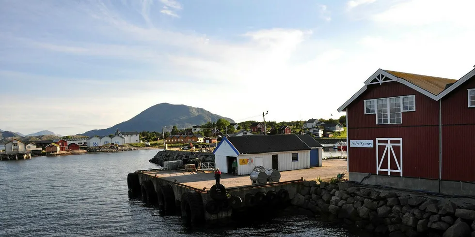 Kvarøy Fiskeoppdrett holder til i det lille lokalsamfunnet Kvarøy.