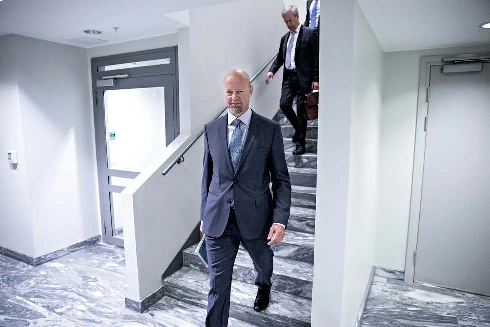 En samlet finanskomité ønsker at oljefondssjef Yngve Slyngstad skal få lov til å investere fondets penger i unotert infrastruktur innen fornybar energi. Foto: Aleksander Nordahl