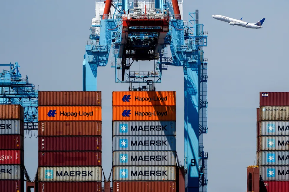 Sjeføkonom Torsten Sløk hos Apollo Global Management sier at handelen mellom Kina og USA er i ferd med å kollapse. Her fra Port Newark Container Terminal i New Jersey,