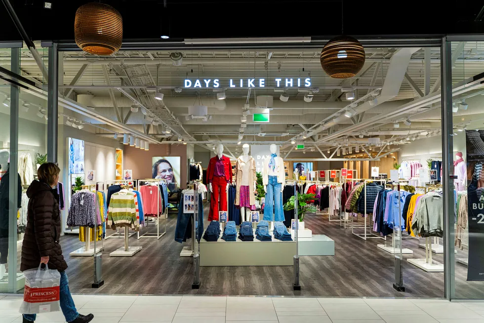 Etter store tap ble kjeden Vivikes omprofilert til Days Like This. Det hjalp ikke. Nå legger Varner ned kjeden. Her er en av de 51 butikkene, på Sørlandssenteret i Kristiansand.